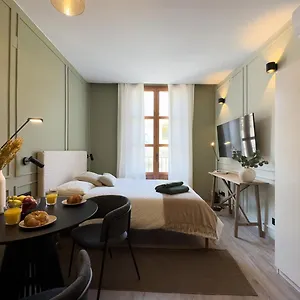 picasso-cityview-studios-suites.topbarcelonahotels.com/